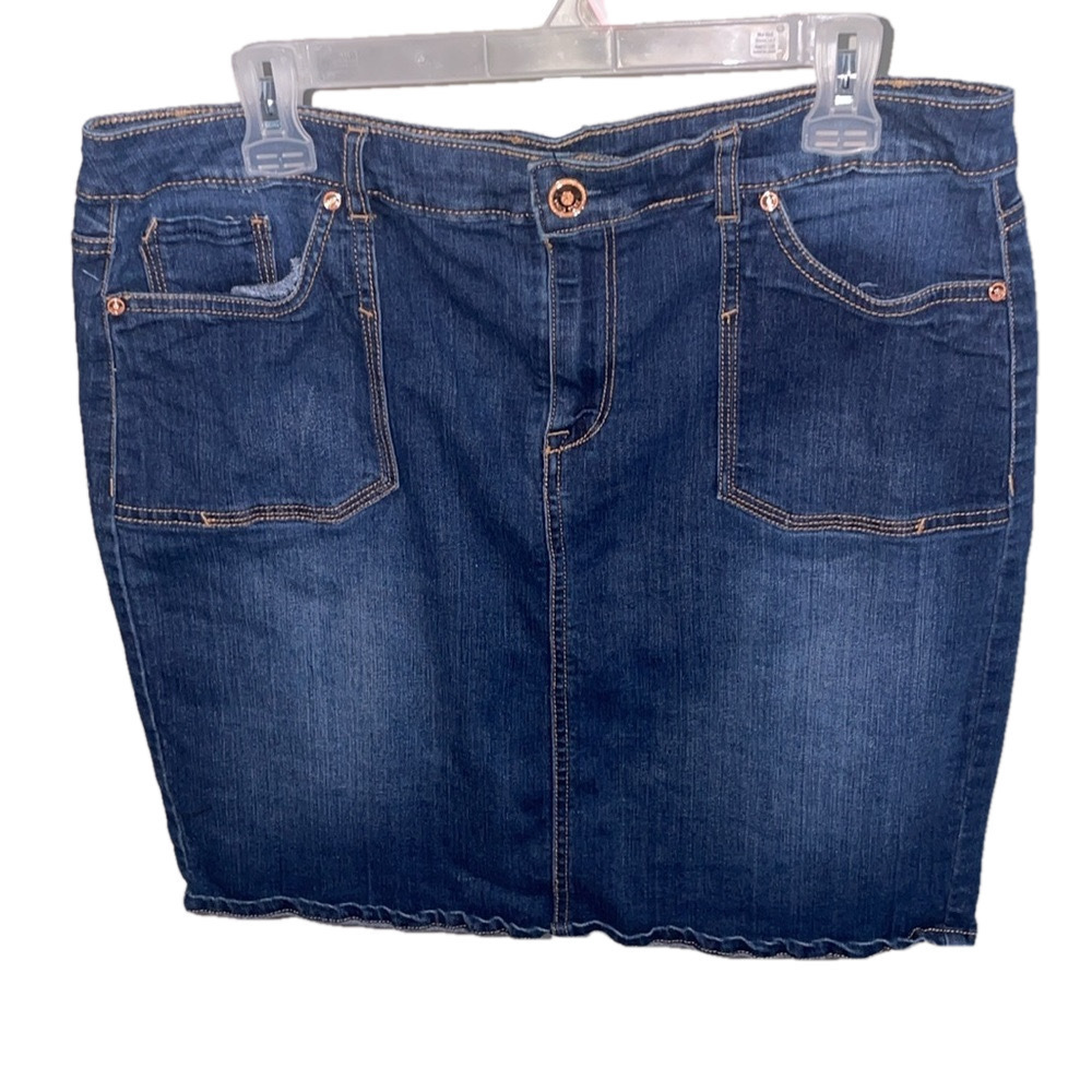 Code Bleu Jean Skirt Size 14 Mini Denim Stretch Dark Wash Flat Front Pockets